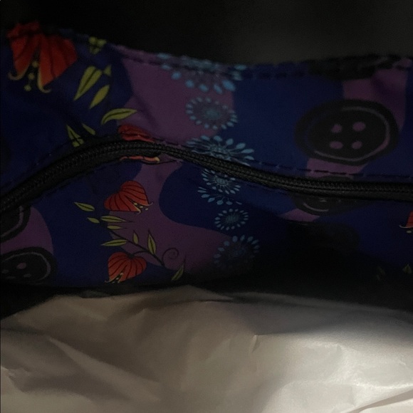 Loungefly Garden CORALINE Tote Bag Glows in the Dark NWT - Picture 2 of 4